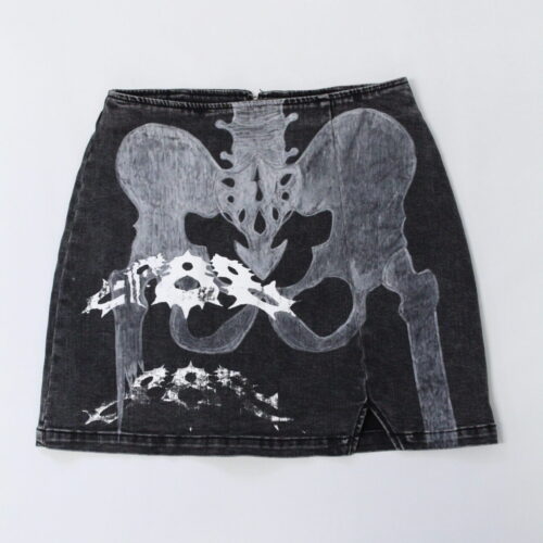 Coccyx broken bones skirt*