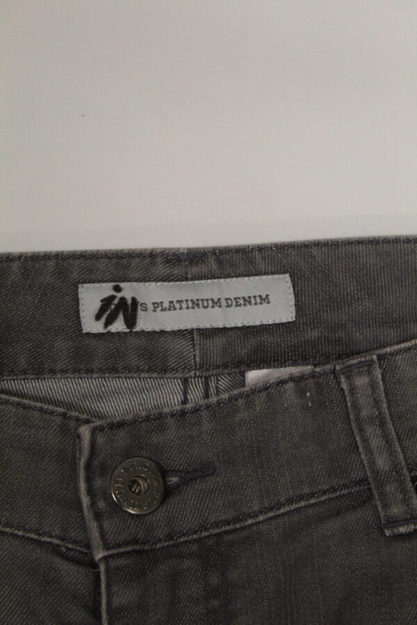 IMG_1787 Do Or Die distressed denim