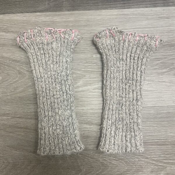 knit neet pink handwarmers