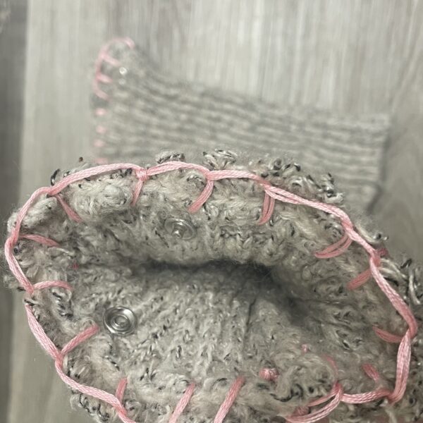 knit neet pink handwarmers