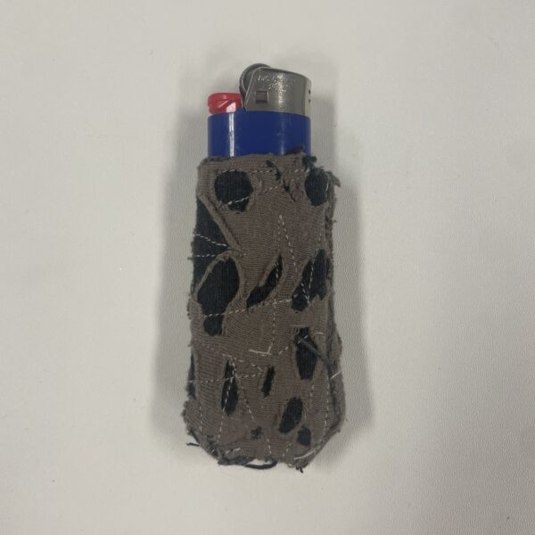 short lighter sweater *the first*