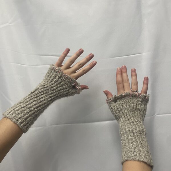 knit neet pink handwarmers