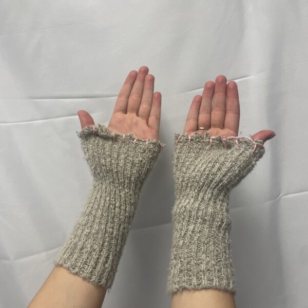 knit neet pink handwarmers