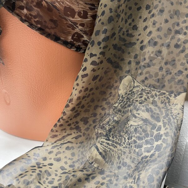 cheetahprintbutrealcheetahs lantern longsleeve