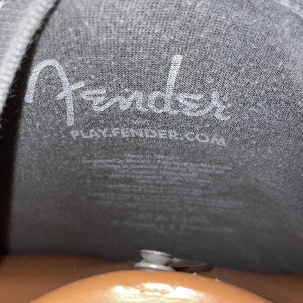 fender top M