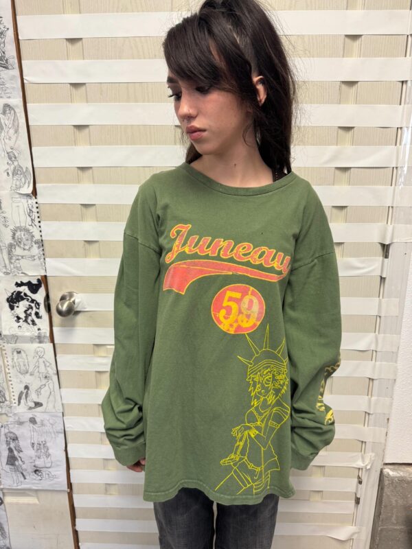 09 longsleeve