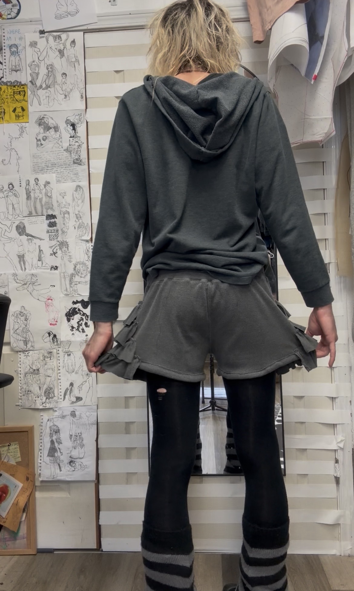 Screenshot androgenous armor